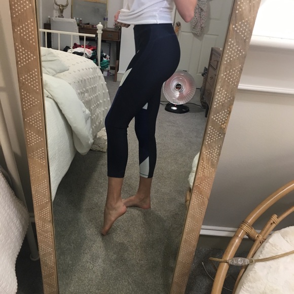 UNDER ARMOUR WORKOUT LEGGINGS - Picture 3 of 5